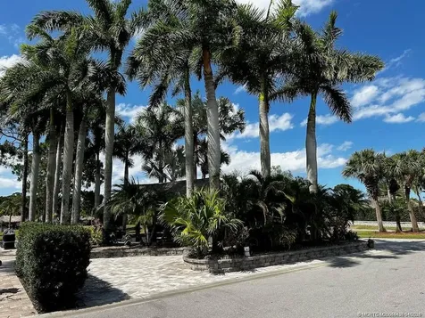 401 NW Chipshot Lane Port St Lucie FL 34986