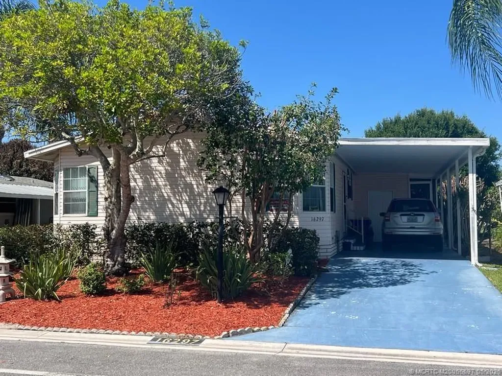 16297 SW Indianwood Circle SW Indiantown FL 34956