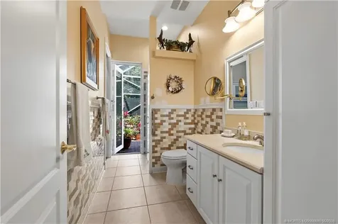 4220 SE Rainbows End Stuart FL 34997