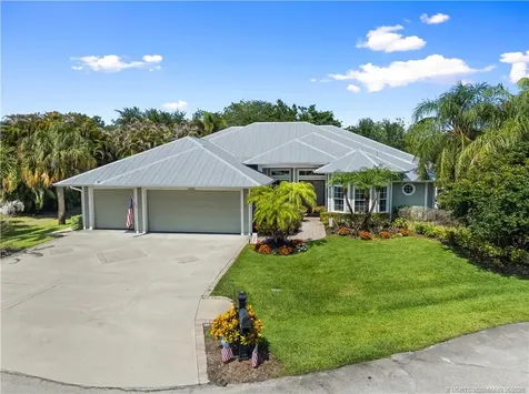 4220 SE Rainbows End Stuart FL 34997