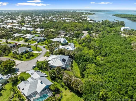 4220 SE Rainbows End Stuart FL 34997