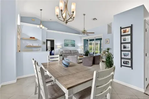 671 SE Pin Oak Terrace Stuart FL 34997