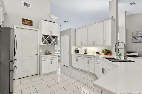 671 SE Pin Oak Terrace Stuart FL 34997