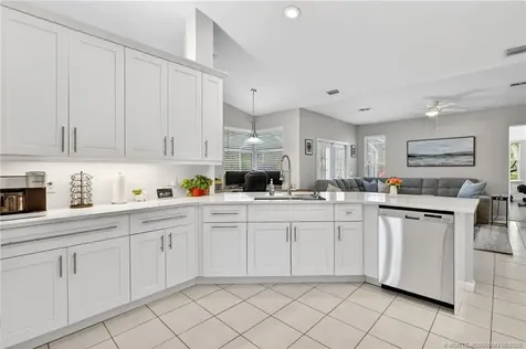 671 SE Pin Oak Terrace Stuart FL 34997