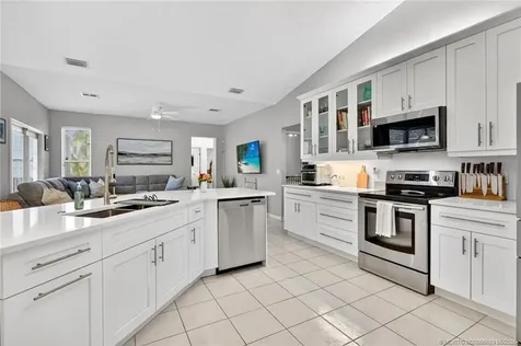 671 SE Pin Oak Terrace Stuart FL 34997
