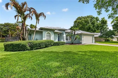 671 SE Pin Oak Terrace Stuart FL 34997
