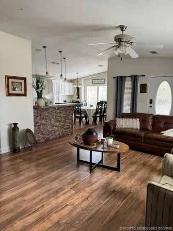 4463 Edwina Lane Lake Worth FL 33463
