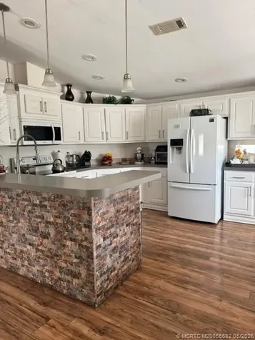 4463 Edwina Lane Lake Worth FL 33463