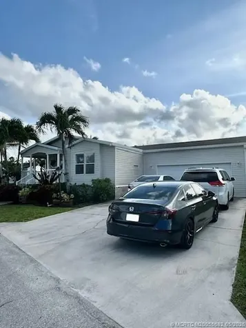 4463 Edwina Lane Lake Worth FL 33463