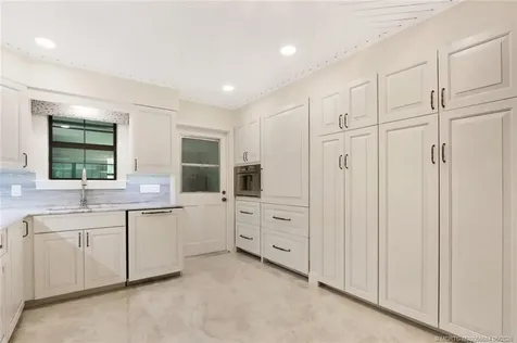 21 Emarita Way Sewalls Point FL 34996