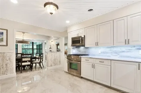 21 Emarita Way Sewalls Point FL 34996