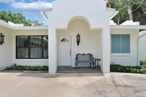 21 Emarita Way Sewalls Point FL 34996