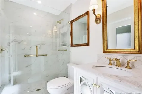 21 Emarita Way Sewalls Point FL 34996