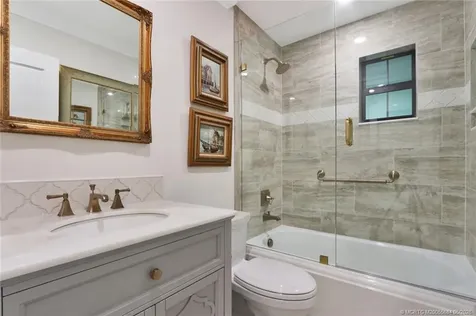 21 Emarita Way Sewalls Point FL 34996
