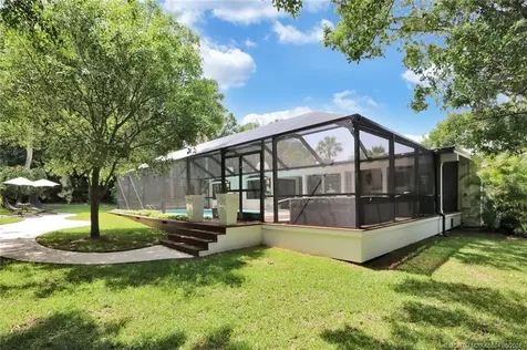 21 Emarita Way Sewalls Point FL 34996
