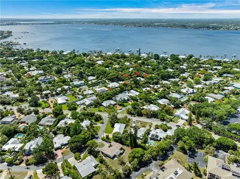 391 SE Edgewood Drive Stuart FL 34996