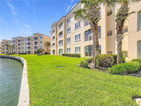 13 Harbour Isle Drive W Fort Pierce FL 34949