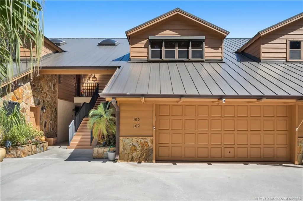 102 SE Crestwood Circle Stuart FL 34997