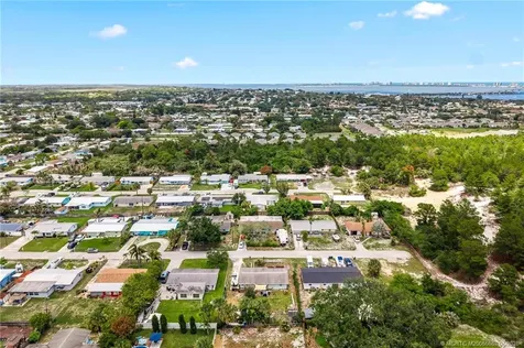 1466 NE Silver Maple Way Jensen Beach FL 34957