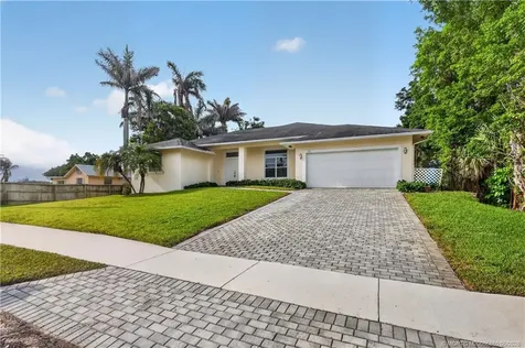 814 SW 29th Street Palm City FL 34990