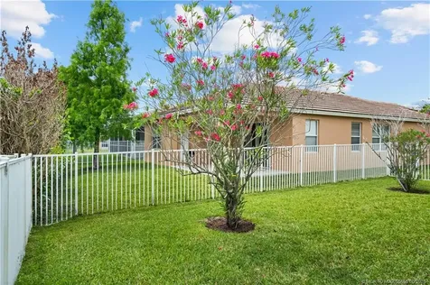 9811 SW Glenbrook Drive Port St Lucie FL 34987