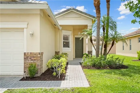 9811 SW Glenbrook Drive Port St Lucie FL 34987