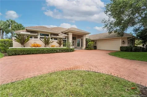 7737 SE Manhasset Place Hobe Sound FL 33455