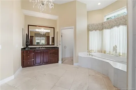 7737 SE Manhasset Place Hobe Sound FL 33455