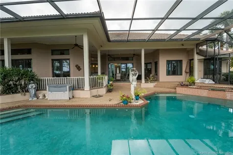 7737 SE Manhasset Place Hobe Sound FL 33455