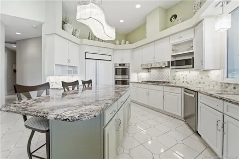 7737 SE Manhasset Place Hobe Sound FL 33455