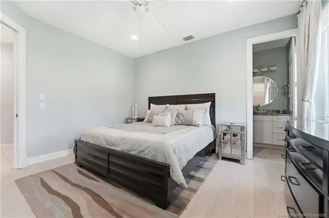 7737 SE Manhasset Place Hobe Sound FL 33455