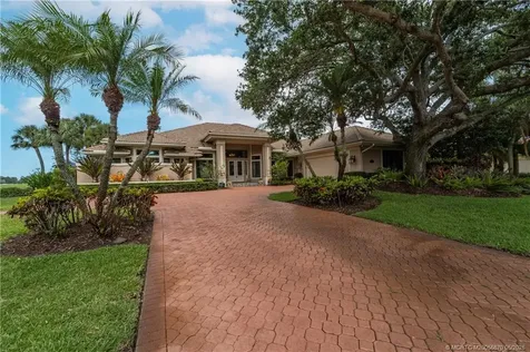 7737 SE Manhasset Place Hobe Sound FL 33455