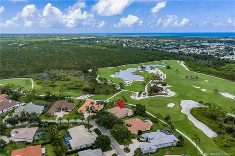 7737 SE Manhasset Place Hobe Sound FL 33455