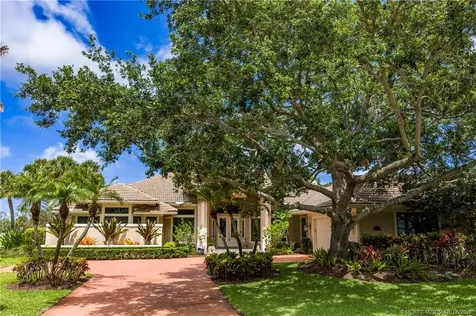 7737 SE Manhasset Place Hobe Sound FL 33455