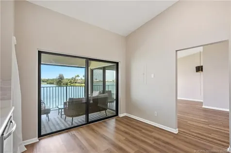 3206 S Lakeview Circle Fort Pierce FL 34949