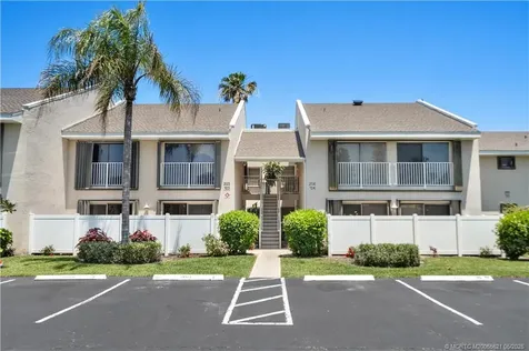 3206 S Lakeview Circle Fort Pierce FL 34949