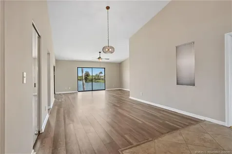 3206 S Lakeview Circle Fort Pierce FL 34949