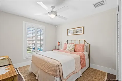 5817 SE Crooked Oak Avenue Hobe Sound FL 33455