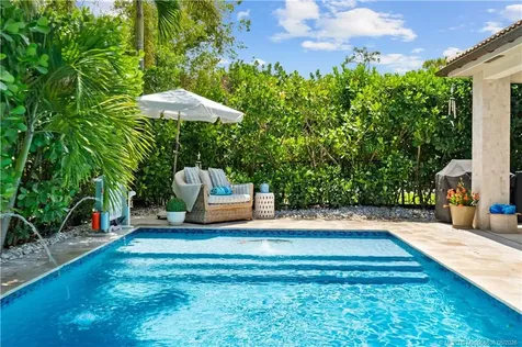 5817 SE Crooked Oak Avenue Hobe Sound FL 33455