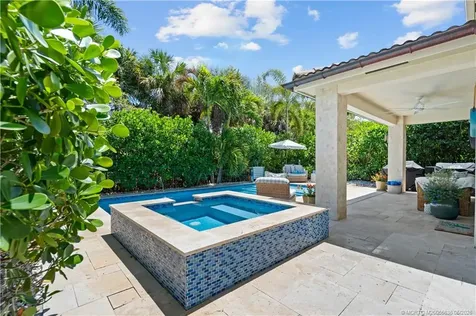 5817 SE Crooked Oak Avenue Hobe Sound FL 33455