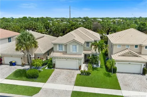 5817 SE Crooked Oak Avenue Hobe Sound FL 33455