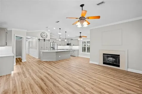 2671 NE Pinecrest Lakes Boulevard Jensen Beach FL 34957