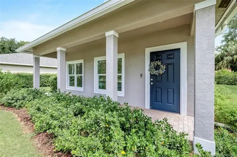 2671 NE Pinecrest Lakes Boulevard Jensen Beach FL 34957