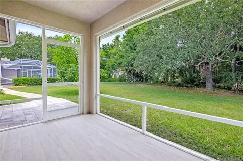 2671 NE Pinecrest Lakes Boulevard Jensen Beach FL 34957