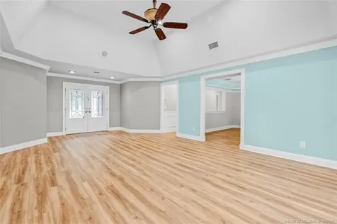 2671 NE Pinecrest Lakes Boulevard Jensen Beach FL 34957