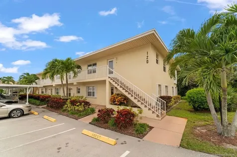 2950 SE Ocean Boulevard Stuart FL 34996