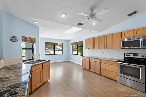 507 NE Silver Oak Terrace Jensen Beach FL 34957