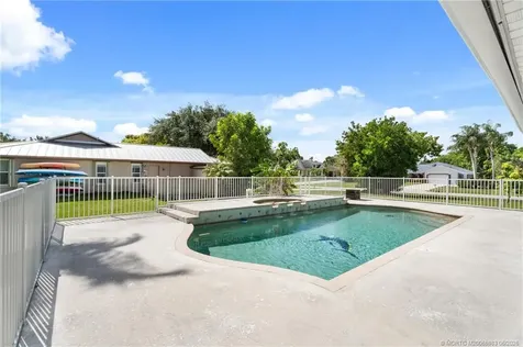 507 NE Silver Oak Terrace Jensen Beach FL 34957