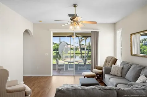 723 SW Rocky Bayou Terrace Port St Lucie FL 34986
