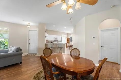723 SW Rocky Bayou Terrace Port St Lucie FL 34986
